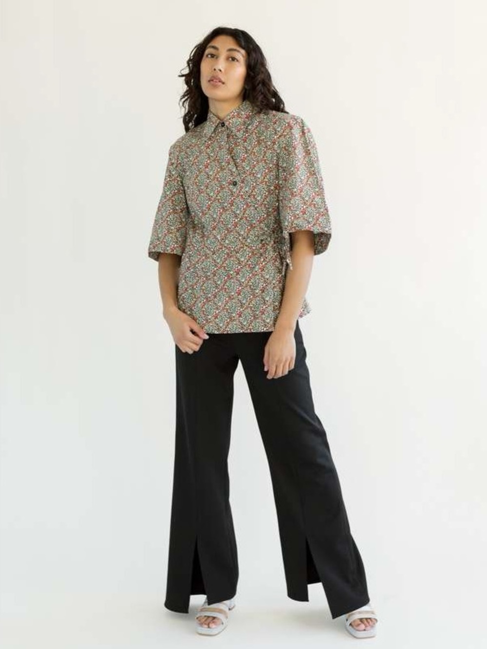 Floral Short-Sleeve Button Shirt in Multicolor